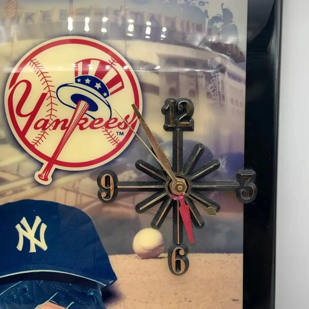 Photo File 2005 New York Yankees Wall Hanging Clock 12